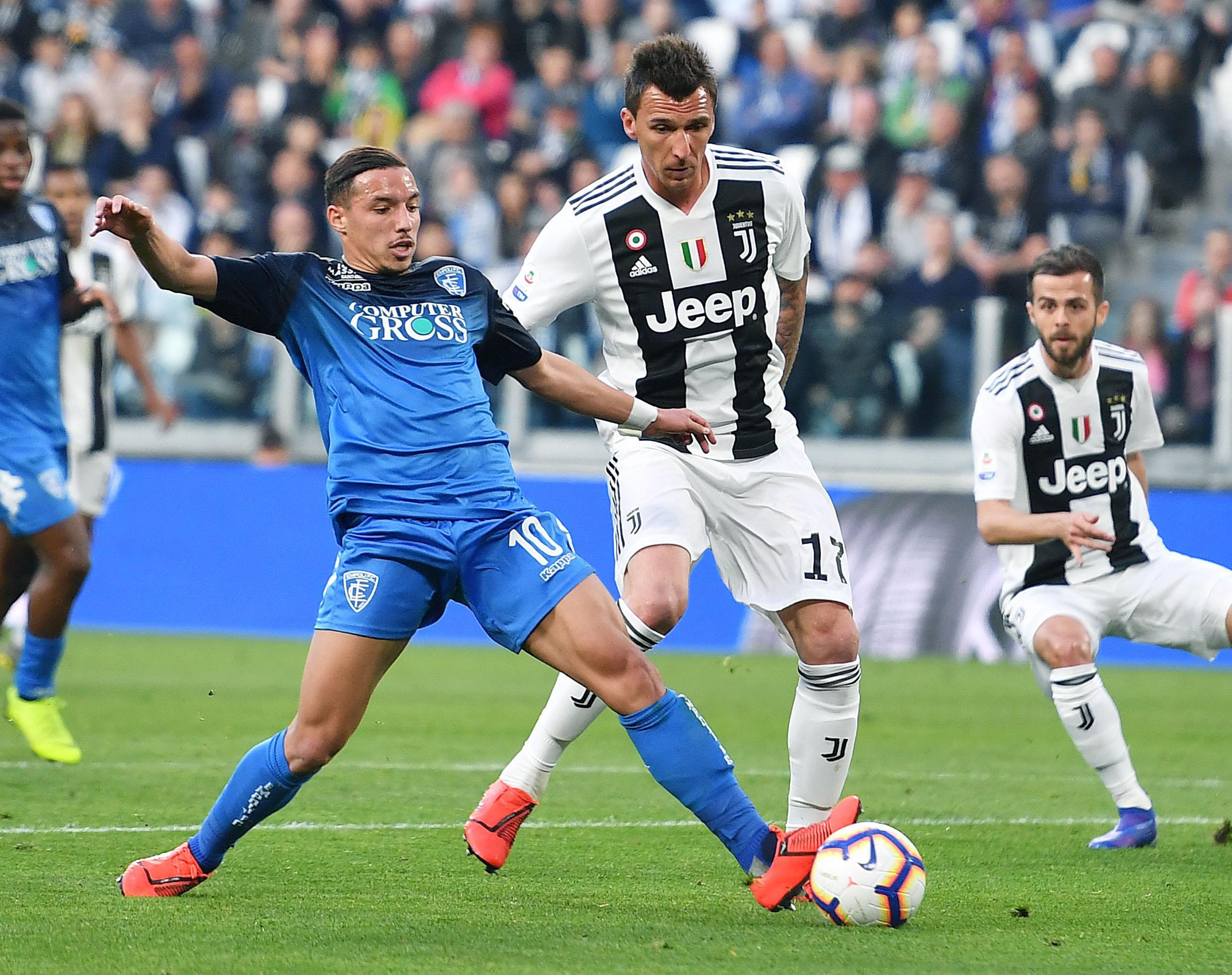 德甲前瞻：柏林联合主场御敌能爆冷？拜仁冲17连胜再刷纪录（德甲前瞻：柏林联合主场能否掀翻豪门？拜仁剑指17连胜再冲纪录）