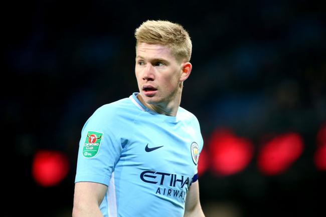 足球报：梅州客家经济困难无法妥善解决，也没总经理主持局面（足球报：梅州客家财务困境未能有效化解，总经理缺位无人主事）