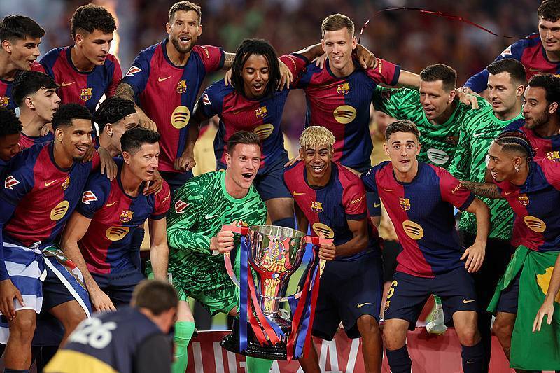 英超战报：埃基蒂克双响，田中碧绝平，利兹联3-3利物浦（英超战报：埃基蒂克梅开二度，田中碧读秒绝平，利兹联3-3利物浦）