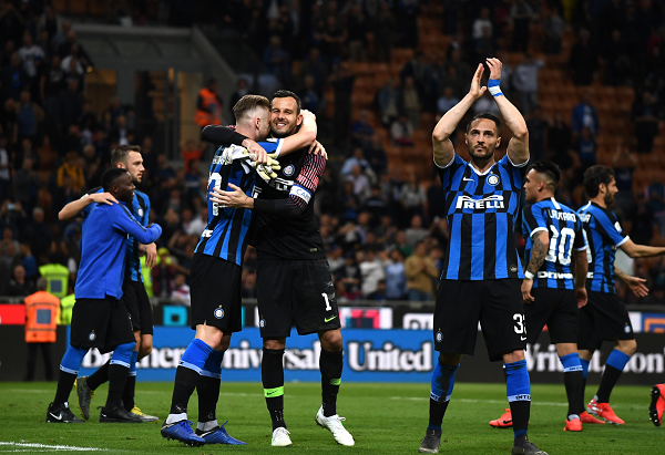 球队在比赛最后一刻完成绝杀（球队压哨绝杀定胜负）