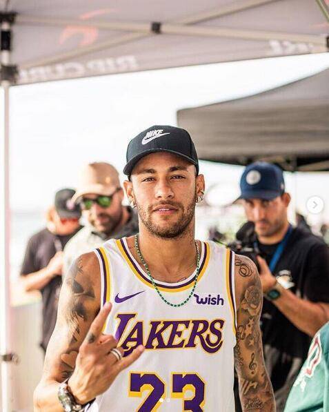 世界杯再添超级黑马晋级（世界杯再现超级黑马突围晋级）