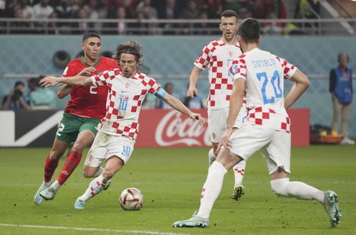 鹈鹕vs马刺前瞻：鹈鹕状态低迷，福克斯带队力争三杀对手（鹈鹕vs马刺前瞻：鹈鹕近况低迷，福克斯率队冲击对手三连杀）