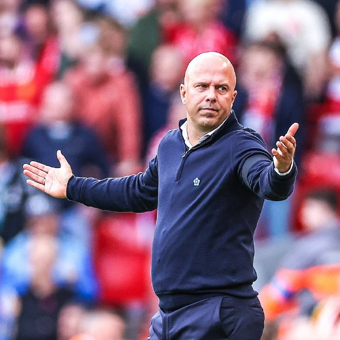 利兹联3-1胜切尔西，利物浦1-1战平桑德兰。（利兹联3-1力克切尔西，利物浦1-1与桑德兰握手言和）