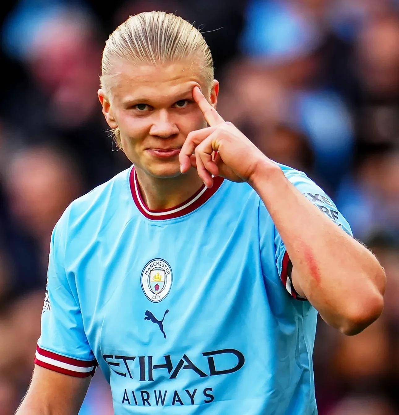 梅罗时代终章将至，哈兰德是否会成为世界杯新王候选人？（梅罗谢幕在即，哈兰德会是世界杯新王热门吗？）