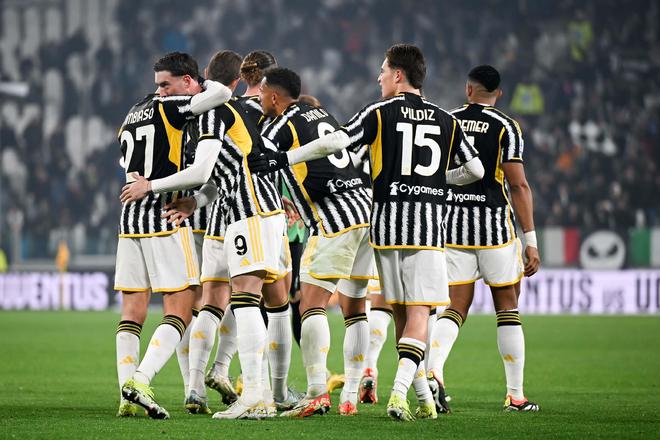 电讯报：图赫尔不会前往安菲尔德观赛，能否征召贝林充满疑问（电讯报：图赫尔将缺席安菲尔德观战，征召贝林成未知数）