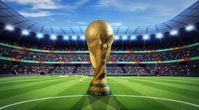 足坛一夜动态：AC米兰大逆转登顶意甲第1，B费创纪录曼联复仇狼队（足坛一夜速递：AC米兰逆转登顶意甲榜首，B费破纪录助曼联复仇狼队）