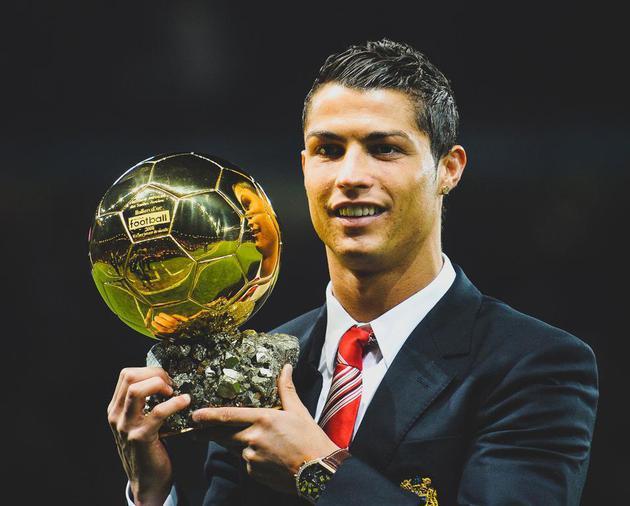 D站米兰哥第10集：先抑后扬的慢热状态和充满付出的牺牲精神（D站米兰哥第10集：低开高走的慢热与无私奉献的牺牲精神）