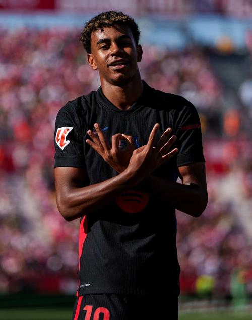 混合团体世界杯！张本智和又崩盘了！决胜时刻被打的毫无还手之力