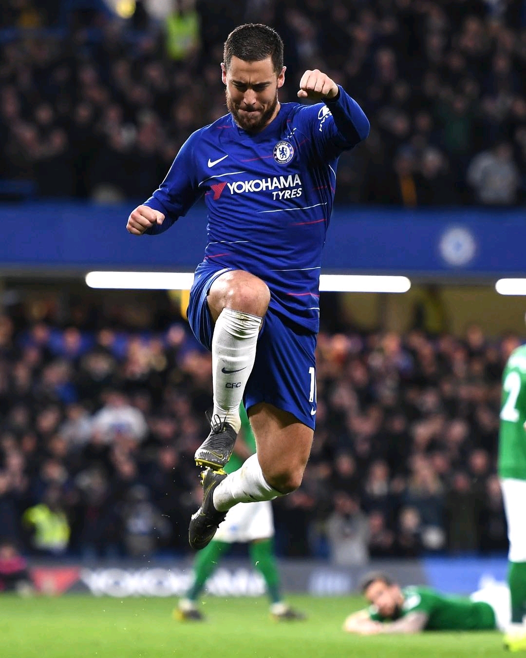 8-2背后惊心动魄！国乒六连胜险象环生，勒布伦兄弟如何撕开中国队防线？（8-2难掩惊魂波澜！国乒六连胜步步惊险，勒布伦兄弟如何破开中国队防线？）