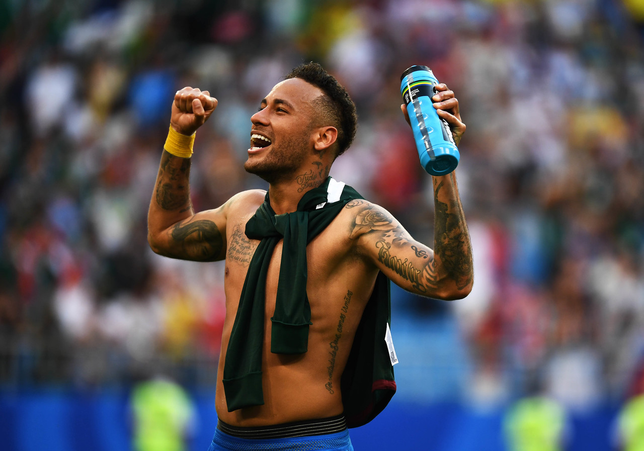 巴萨今夏卖卡萨多免签托马斯引热议