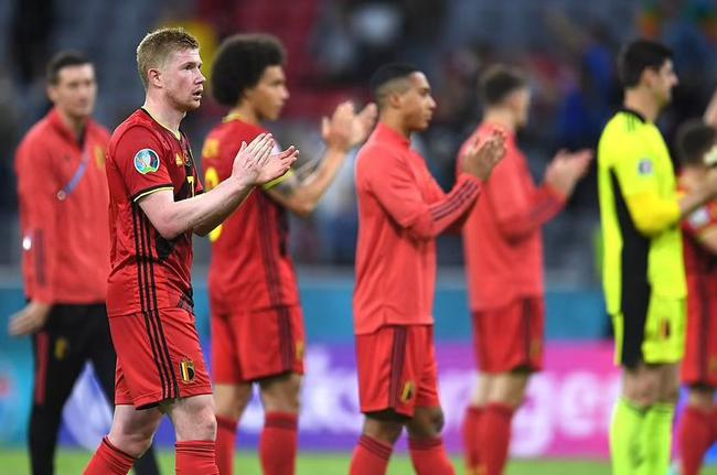 米体：米兰对迈尼昂的年薪报价提高至500万欧，尤文正在关注（米体：米兰为迈尼昂开出500万欧年薪新报价，尤文密切关注）