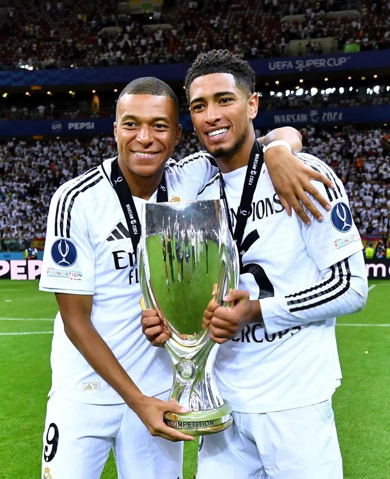 欧冠连续赛季进球纪录：本泽马、梅西连续18赛季进球第1