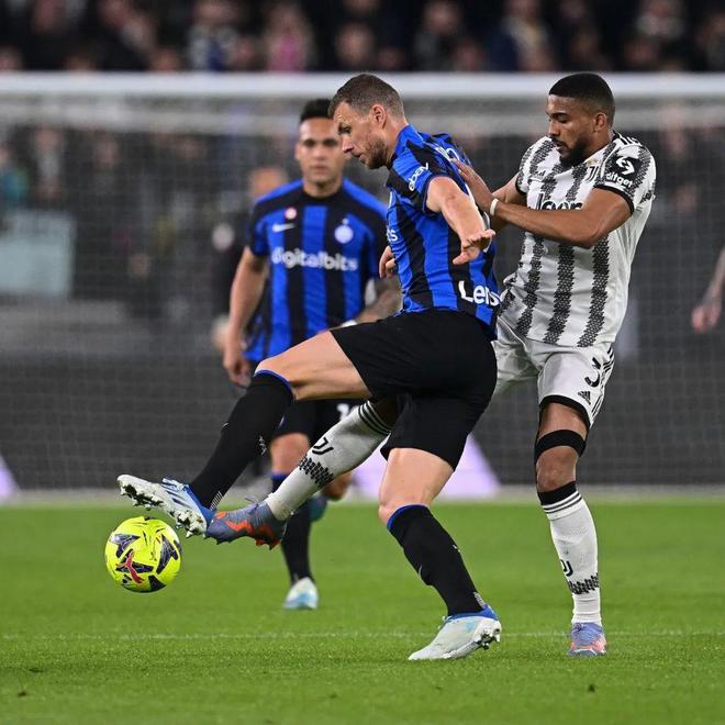 中场多次制造威胁，表现亮点突出