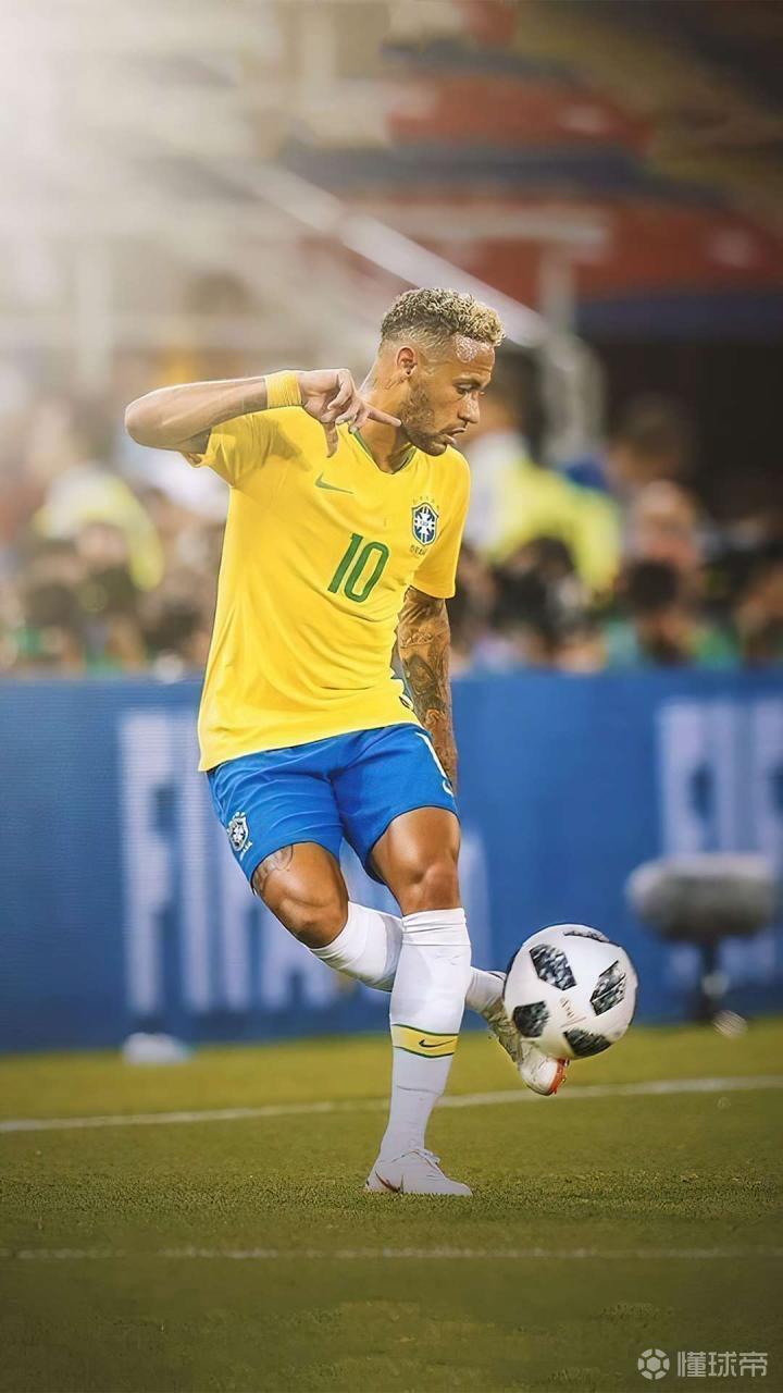 霍华德招募字母哥搭档东詹：别带伤强撑上场，湖人需要你（霍华德邀字母哥联手东詹；劝詹皇别带伤硬拼，湖人更需要你）